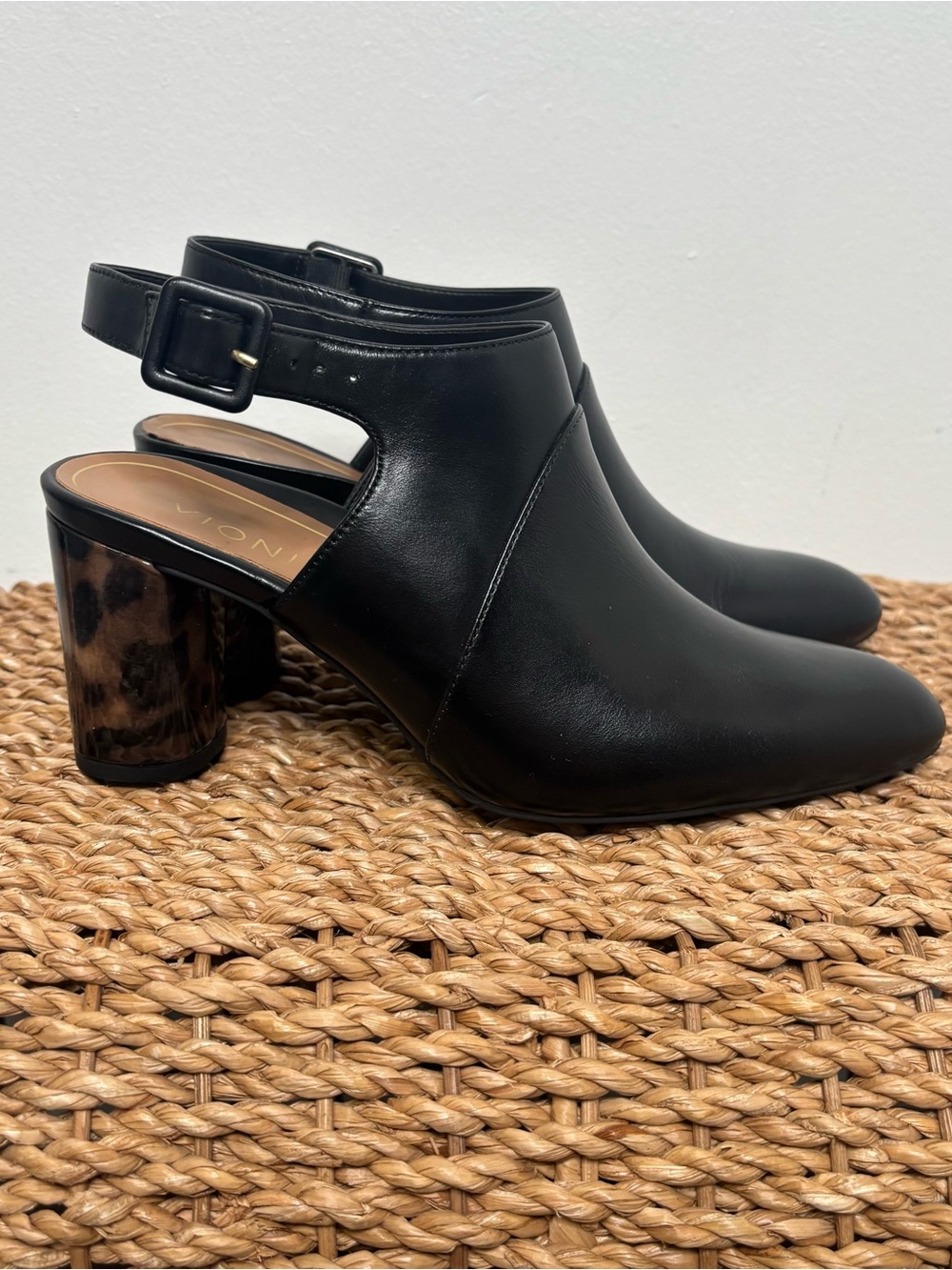 Vionic Roseville Heels